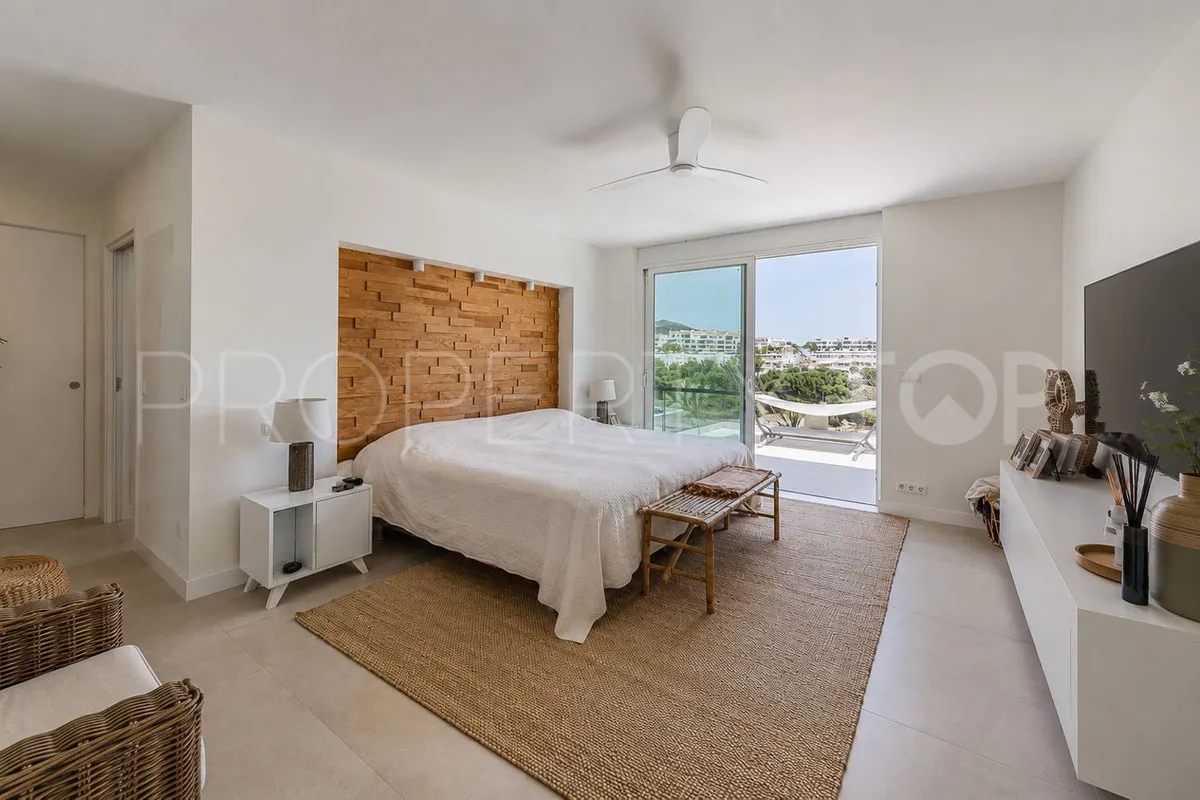 5 bedrooms villa in Torrequebrada for sale