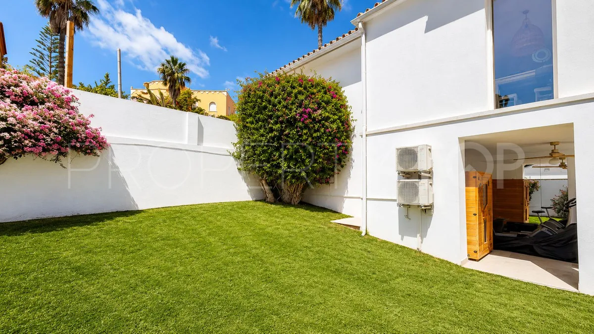 5 bedrooms villa in Torrequebrada for sale