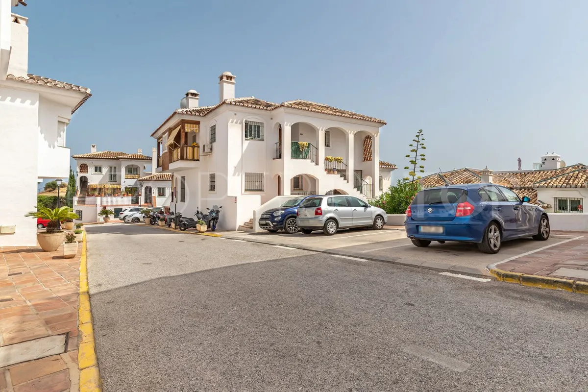 For sale 2 bedrooms apartment in Mijas