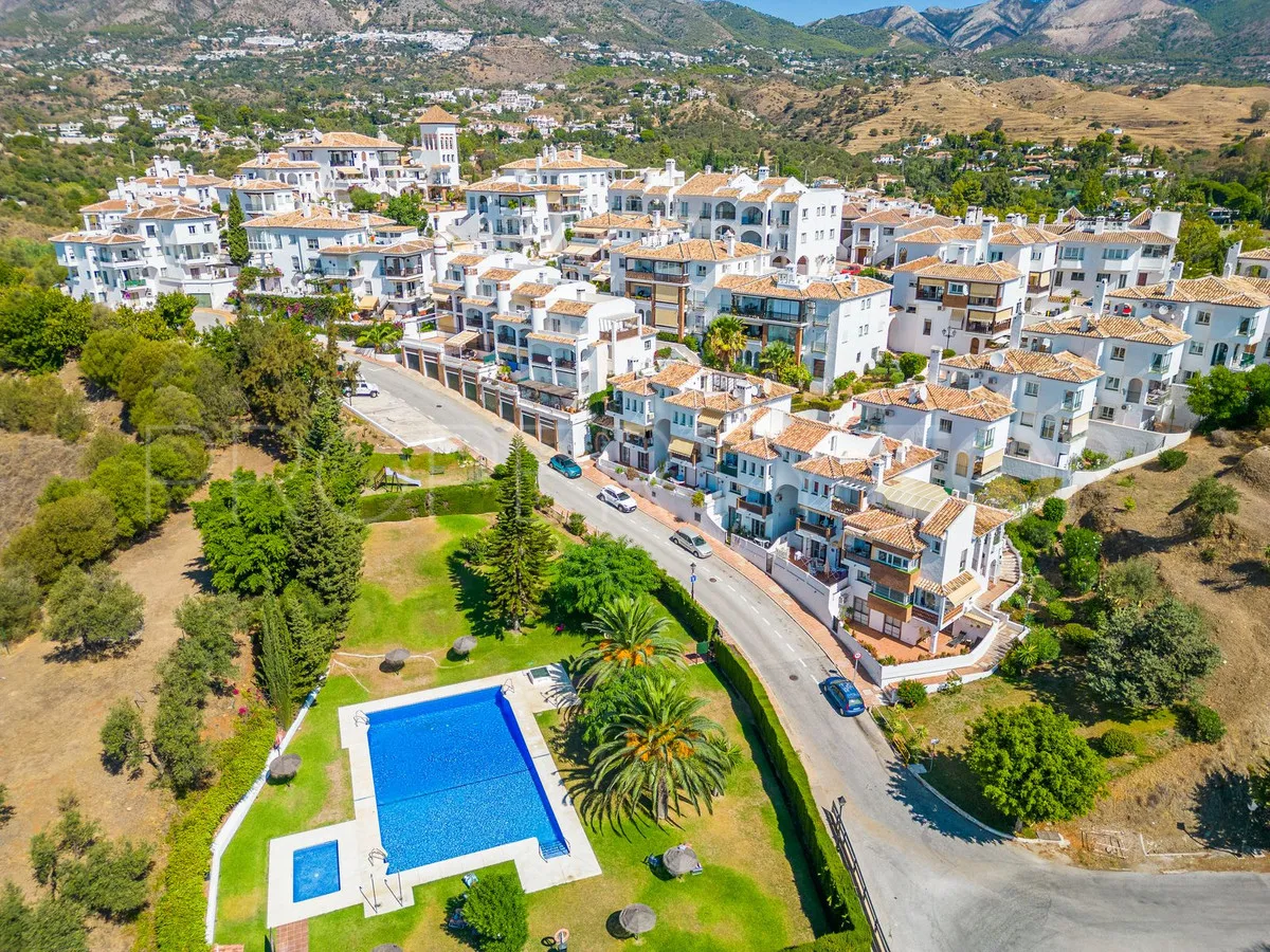 For sale 2 bedrooms apartment in Mijas