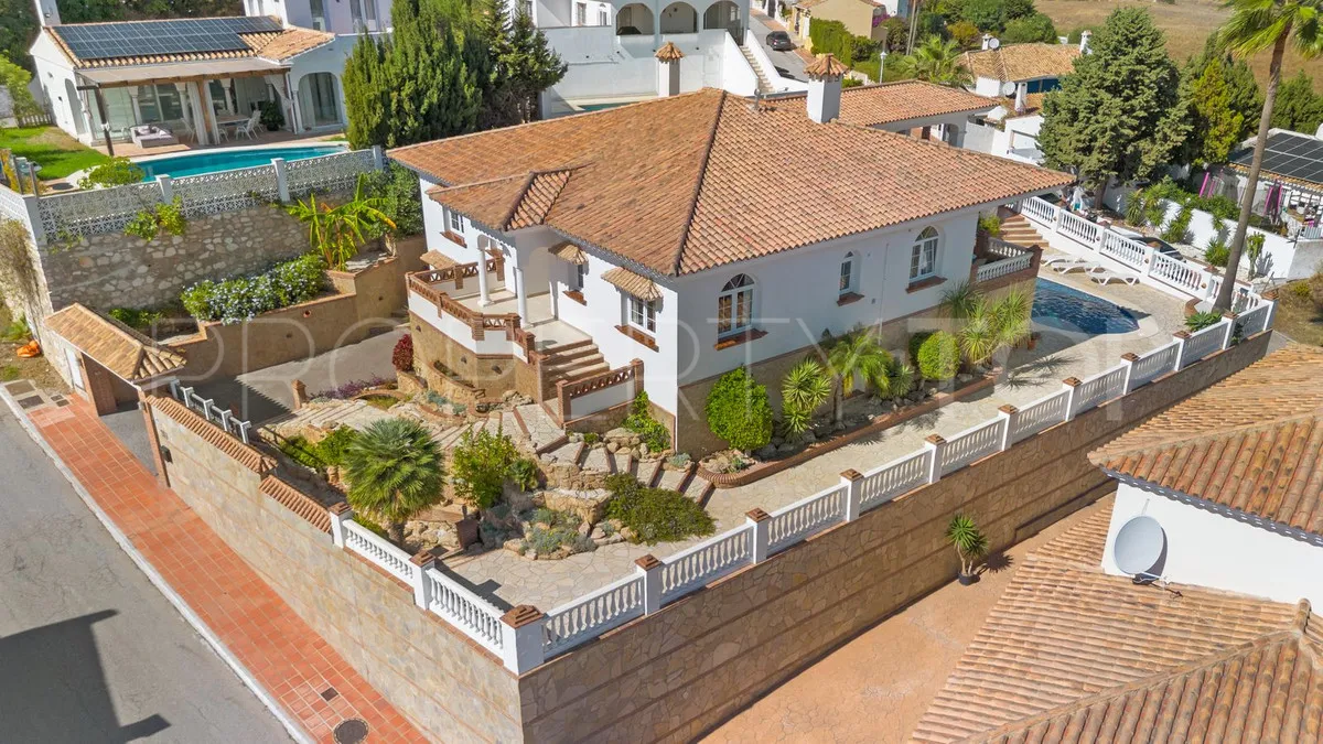 For sale Mijas villa with 4 bedrooms
