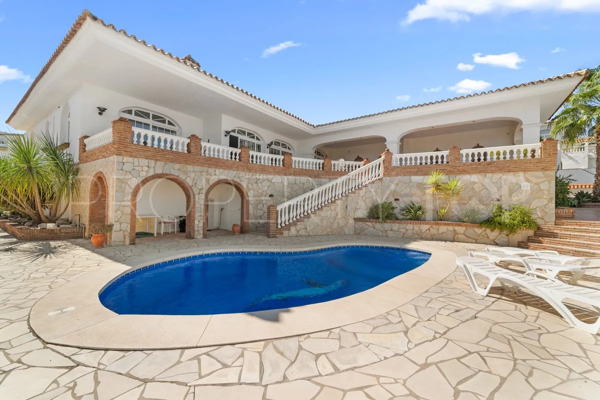 For sale Mijas villa with 4 bedrooms