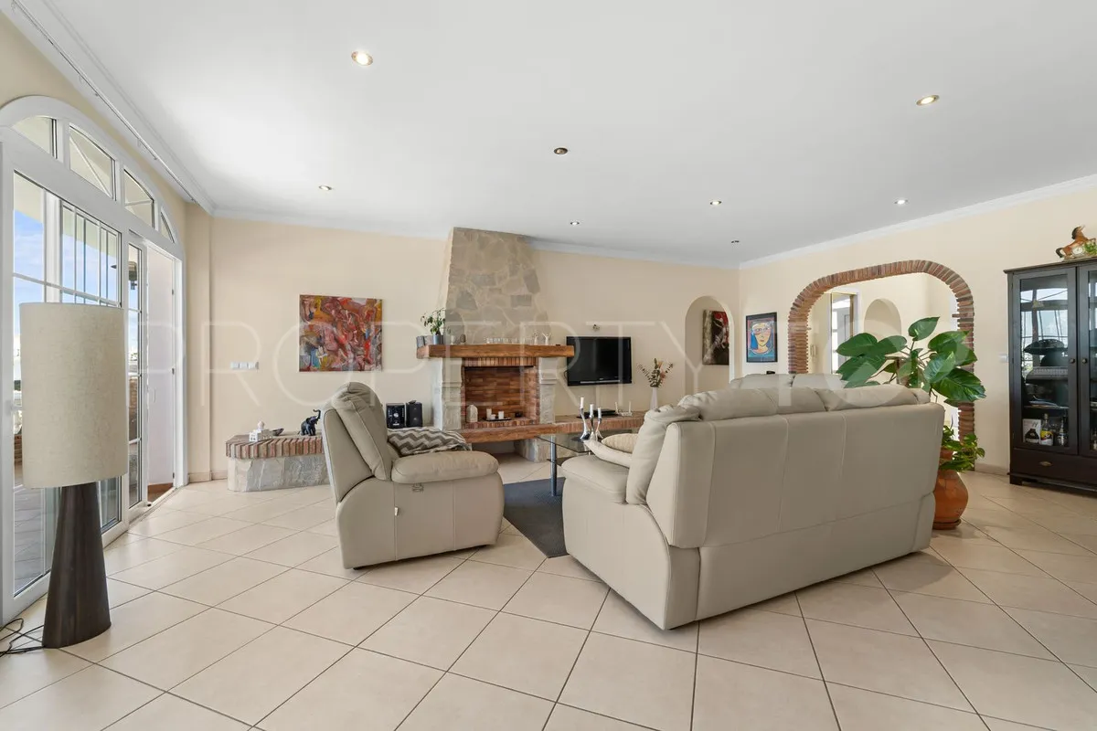 For sale Mijas villa with 4 bedrooms
