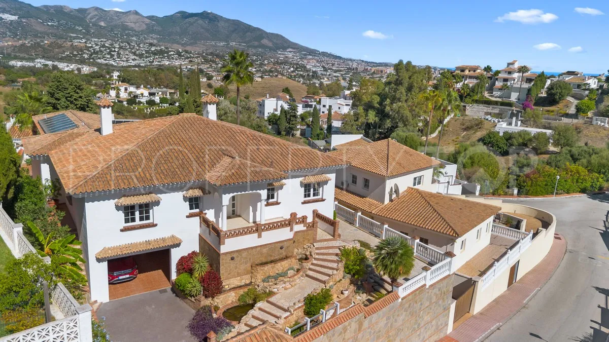 For sale Mijas villa with 4 bedrooms
