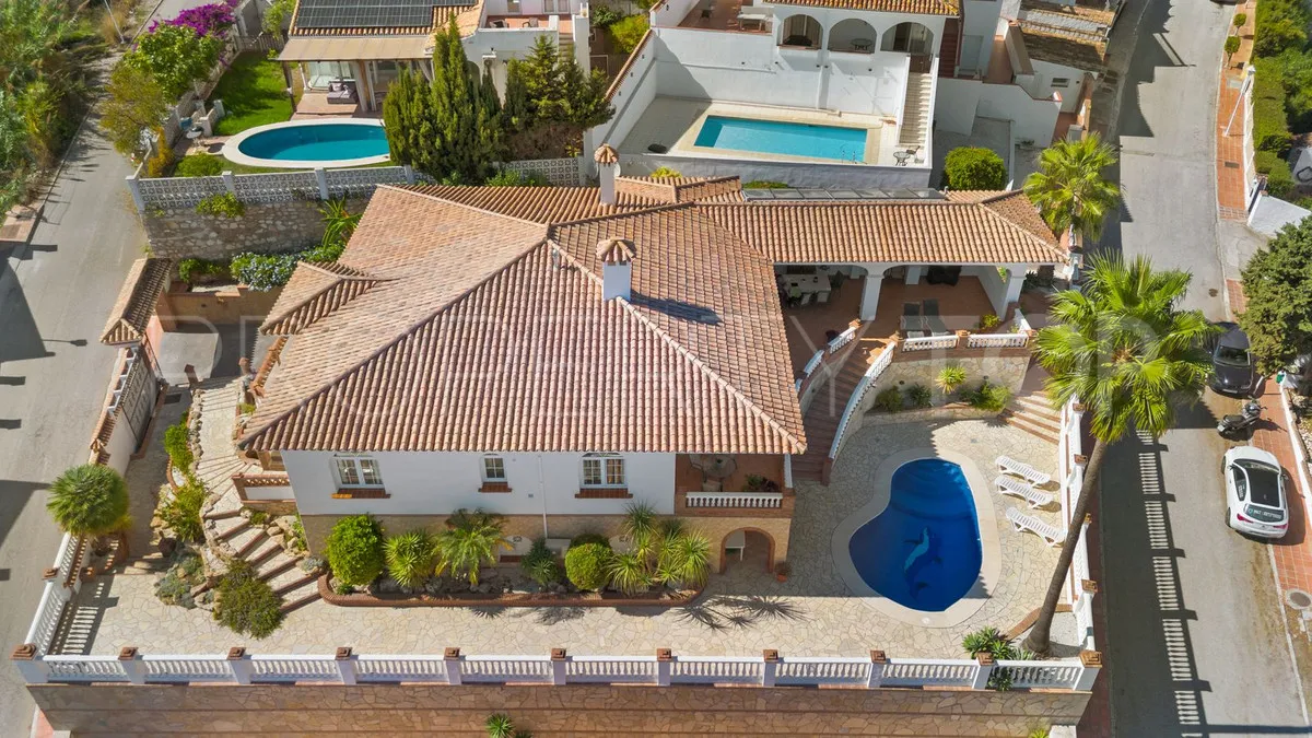 For sale Mijas villa with 4 bedrooms