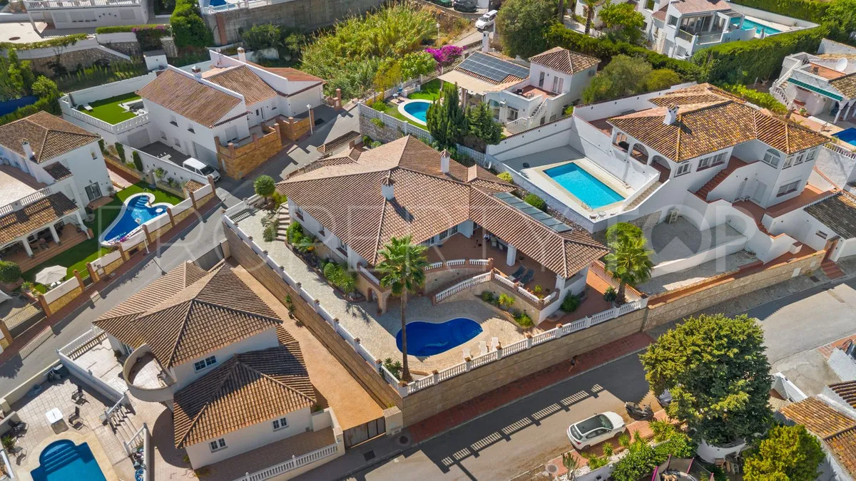 For sale Mijas villa with 4 bedrooms