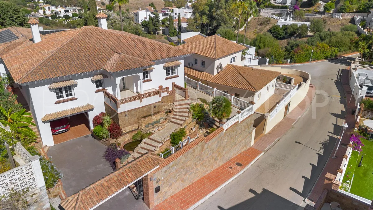 For sale Mijas villa with 4 bedrooms