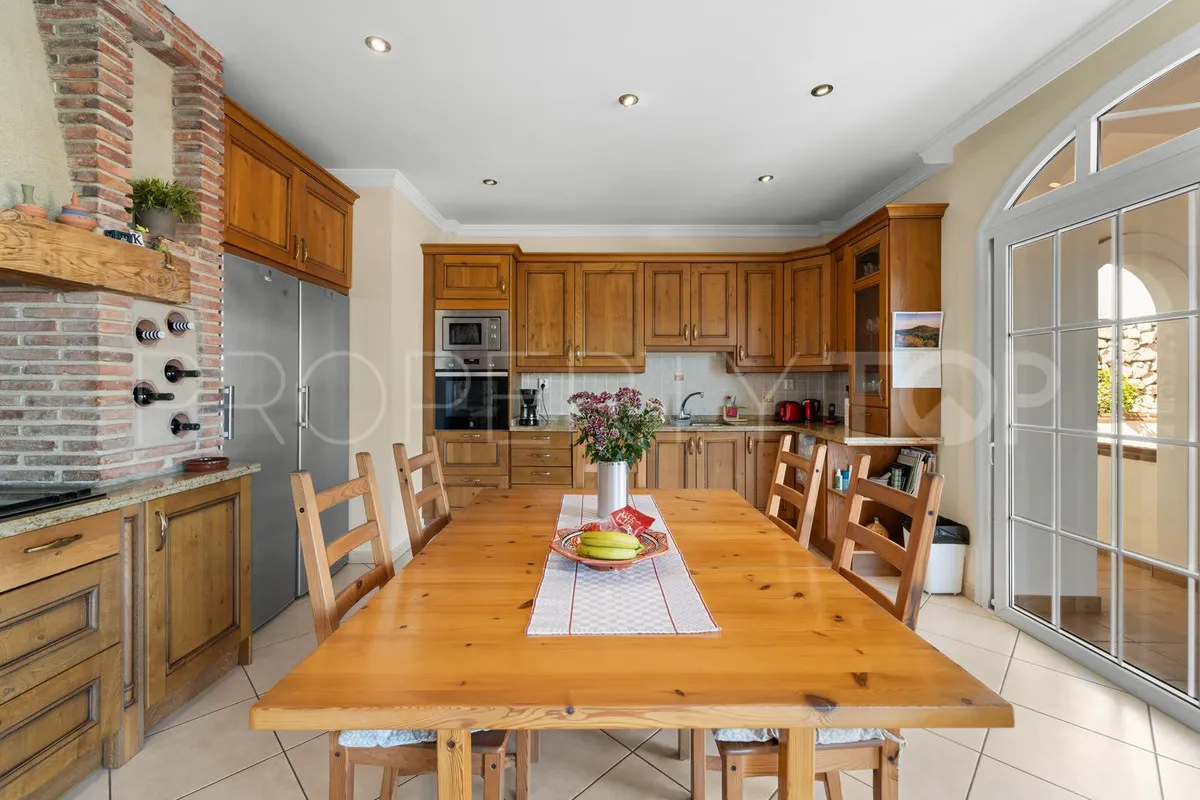 For sale Mijas villa with 4 bedrooms