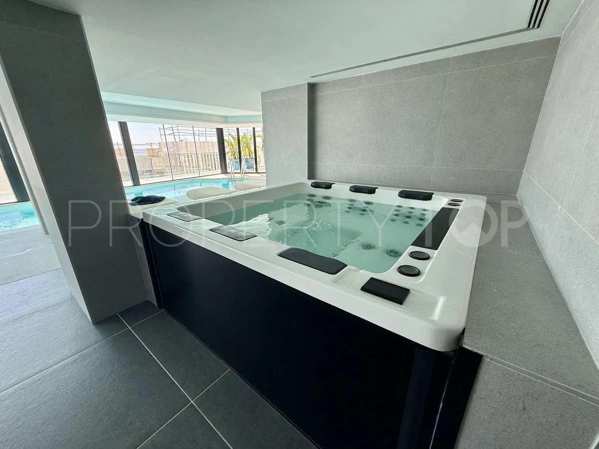 Comprar apartamento en Fuengirola con 2 dormitorios