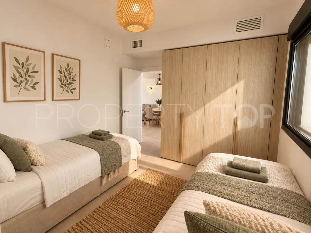 Apartamento de 2 dormitorios a la venta en Fuengirola