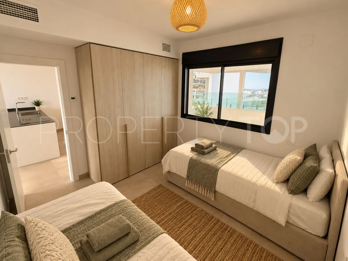 Apartamento de 2 dormitorios a la venta en Fuengirola