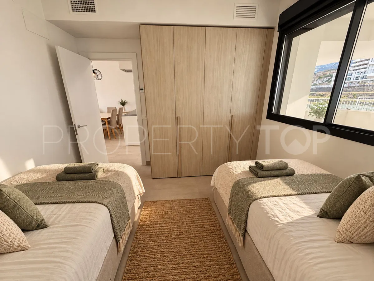 Apartamento de 2 dormitorios a la venta en Fuengirola