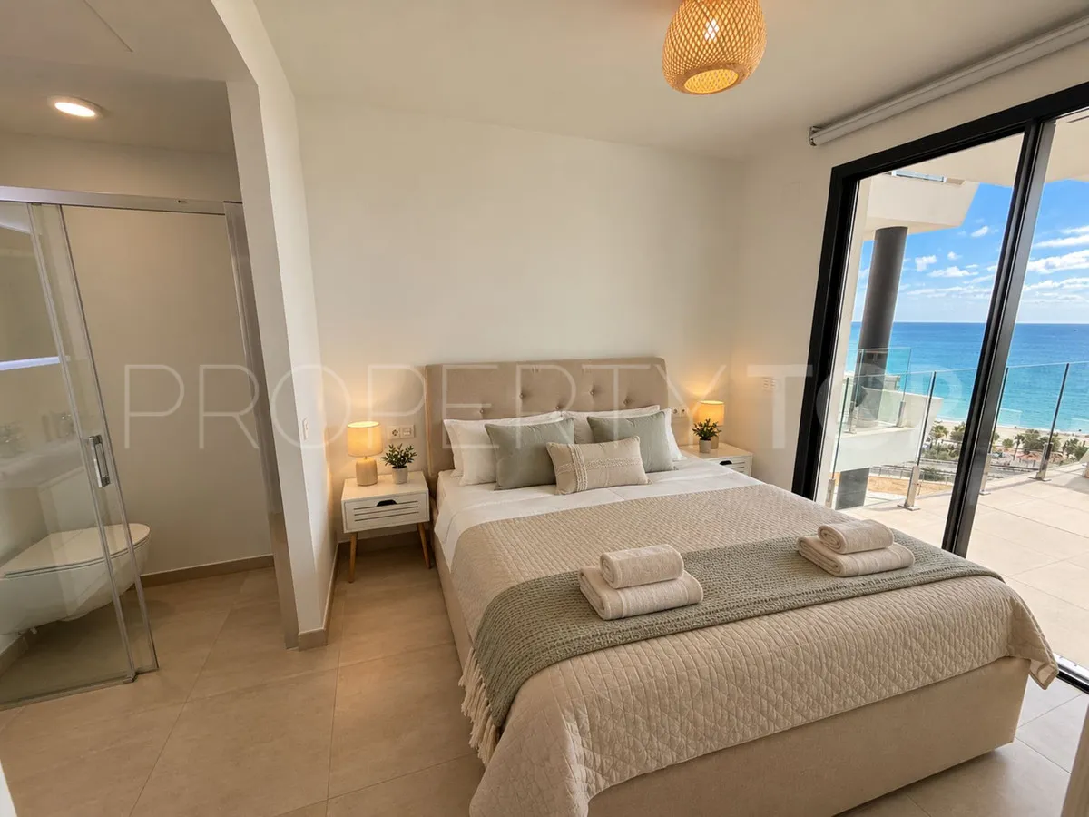 Apartamento de 2 dormitorios a la venta en Fuengirola