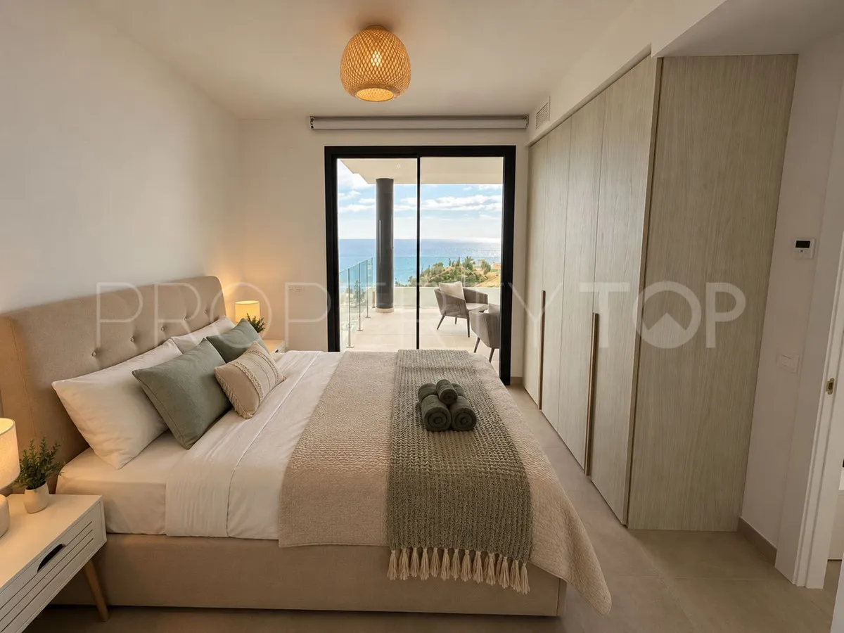 Apartamento de 2 dormitorios a la venta en Fuengirola