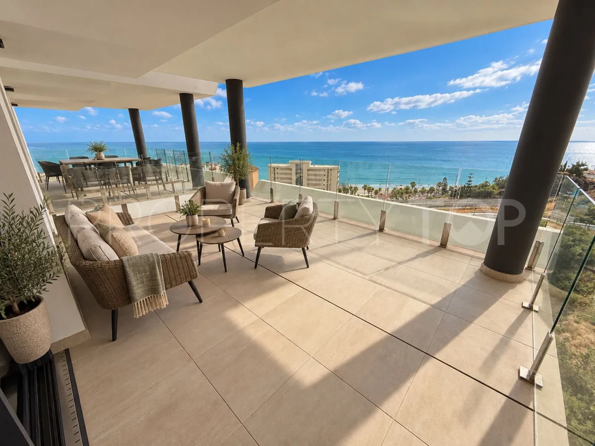 Apartamento de 2 dormitorios a la venta en Fuengirola