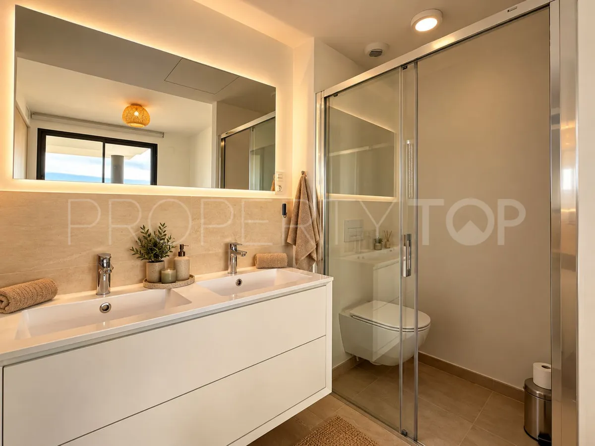 Apartamento de 2 dormitorios a la venta en Fuengirola