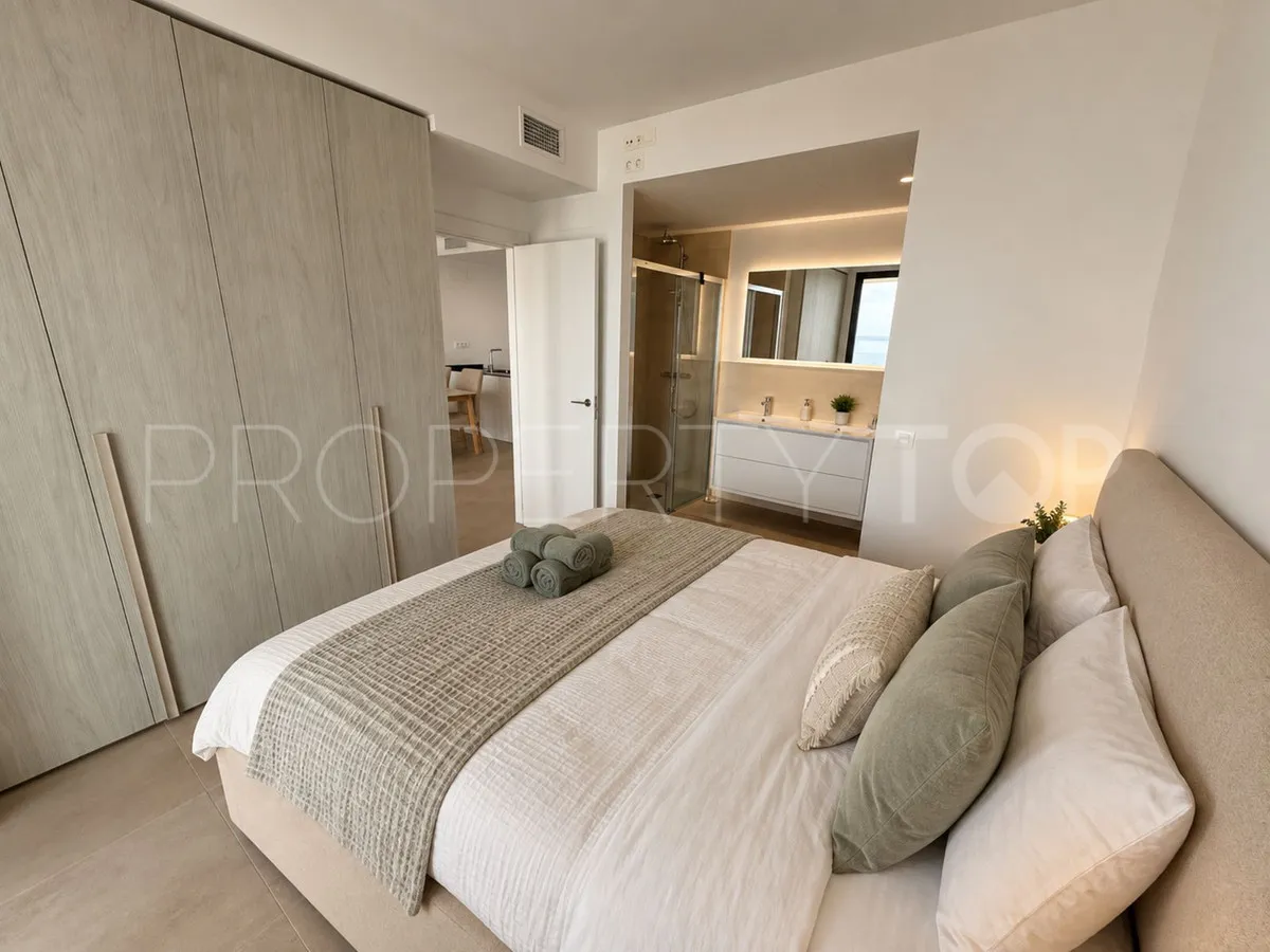 Apartamento de 2 dormitorios a la venta en Fuengirola
