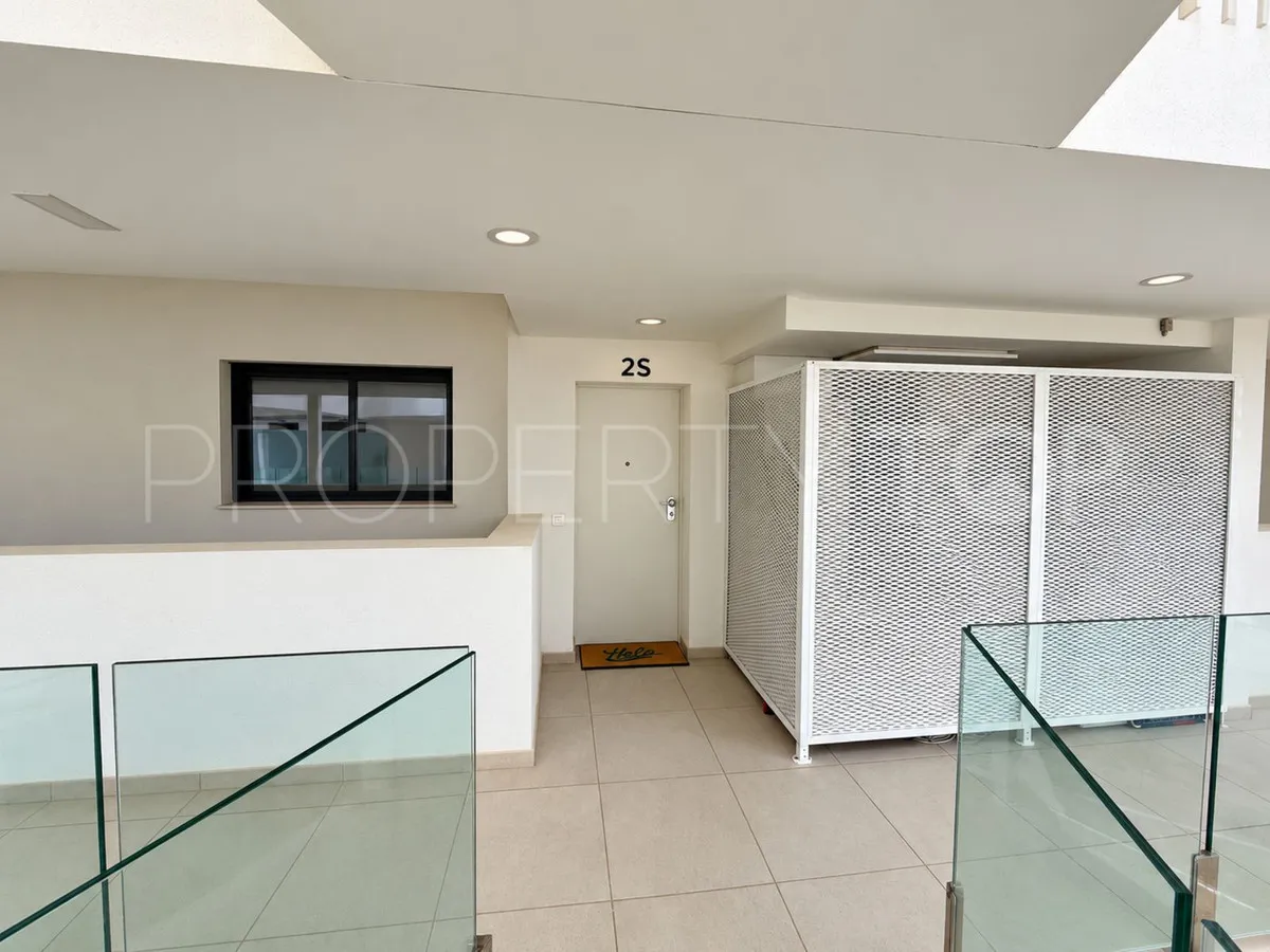 Apartamento de 2 dormitorios a la venta en Fuengirola
