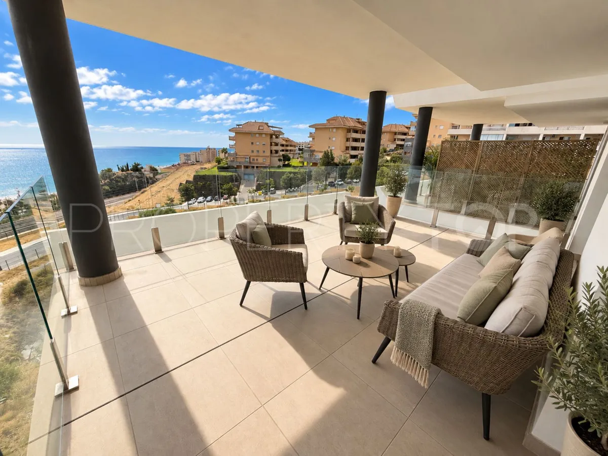 Apartamento de 2 dormitorios a la venta en Fuengirola