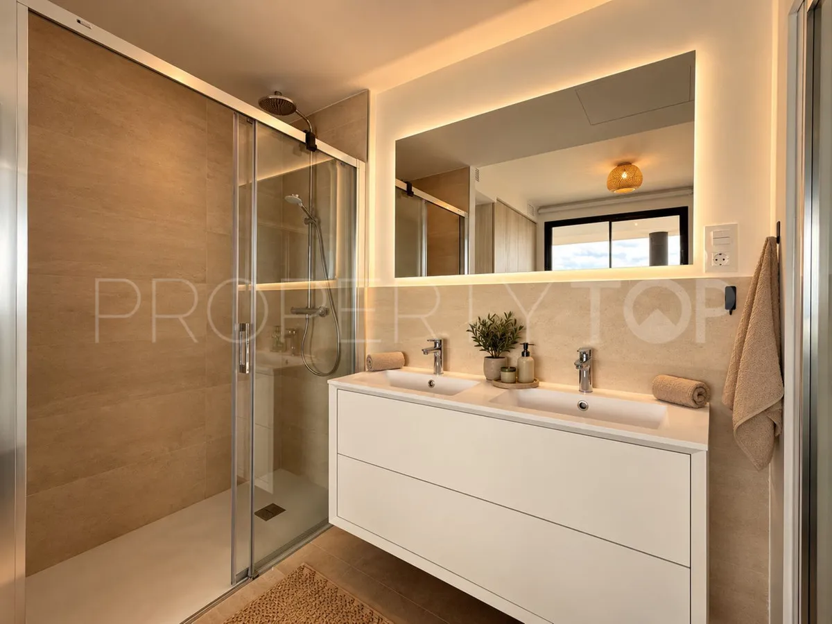 Apartamento de 2 dormitorios a la venta en Fuengirola