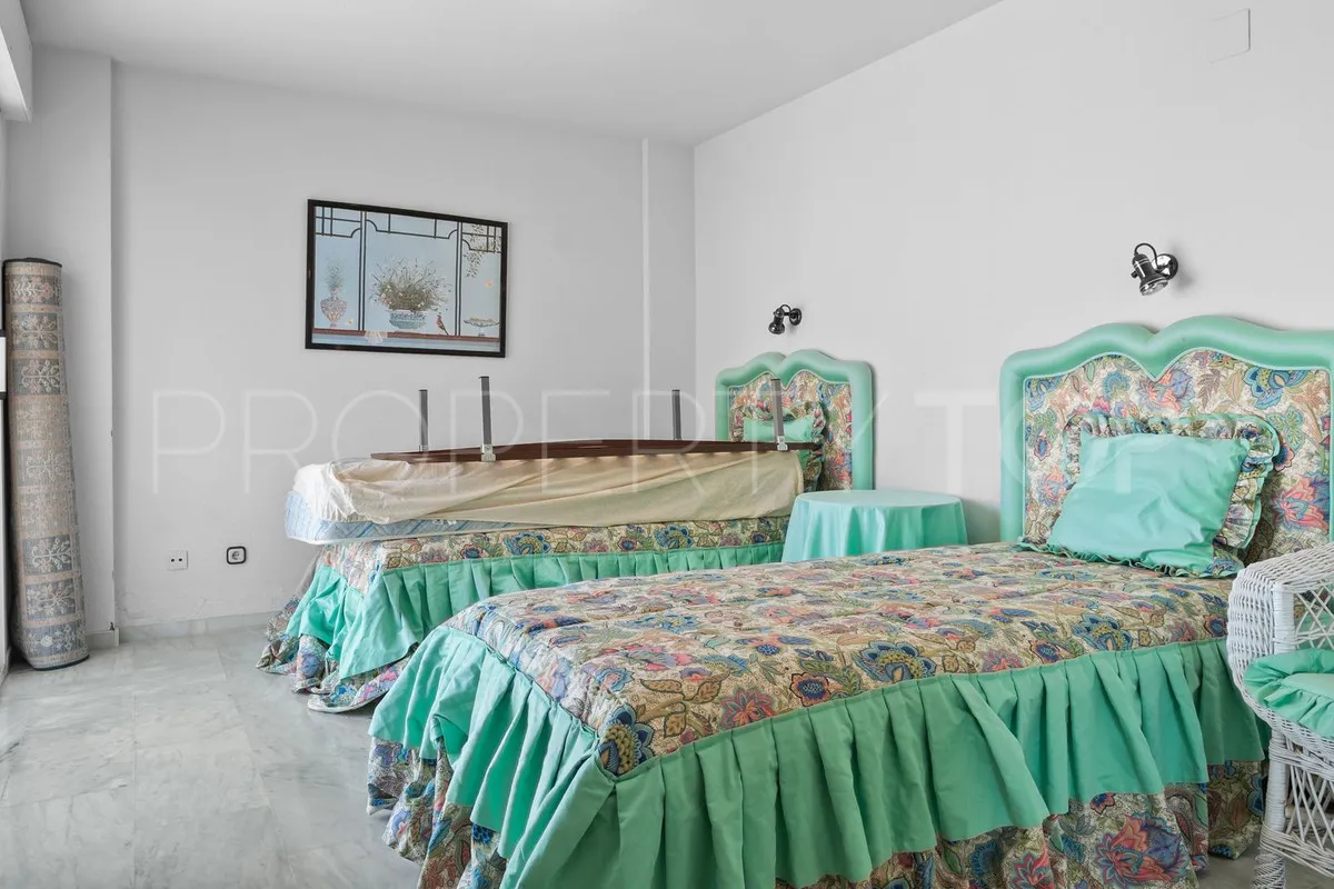 5 bedrooms villa in Torrequebrada for sale