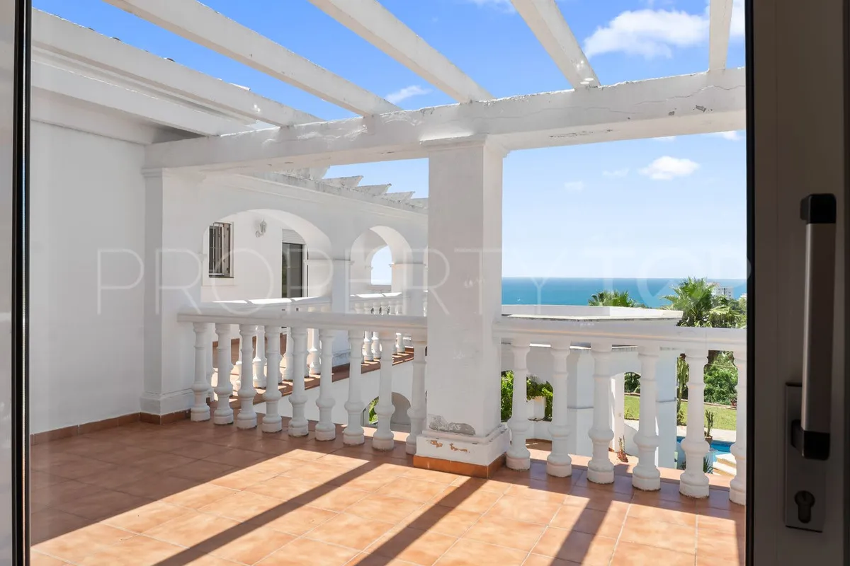 5 bedrooms villa in Torrequebrada for sale