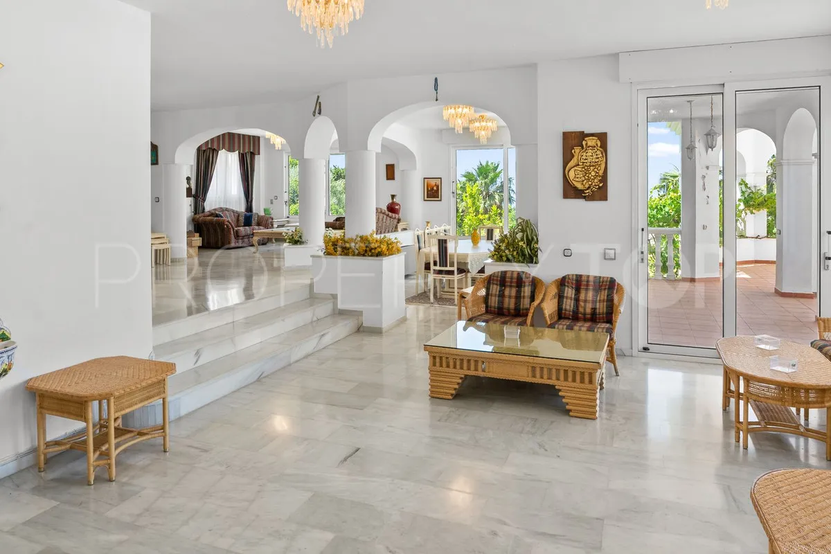 5 bedrooms villa in Torrequebrada for sale