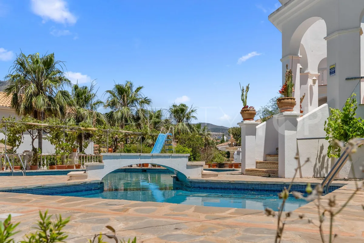 5 bedrooms villa in Torrequebrada for sale