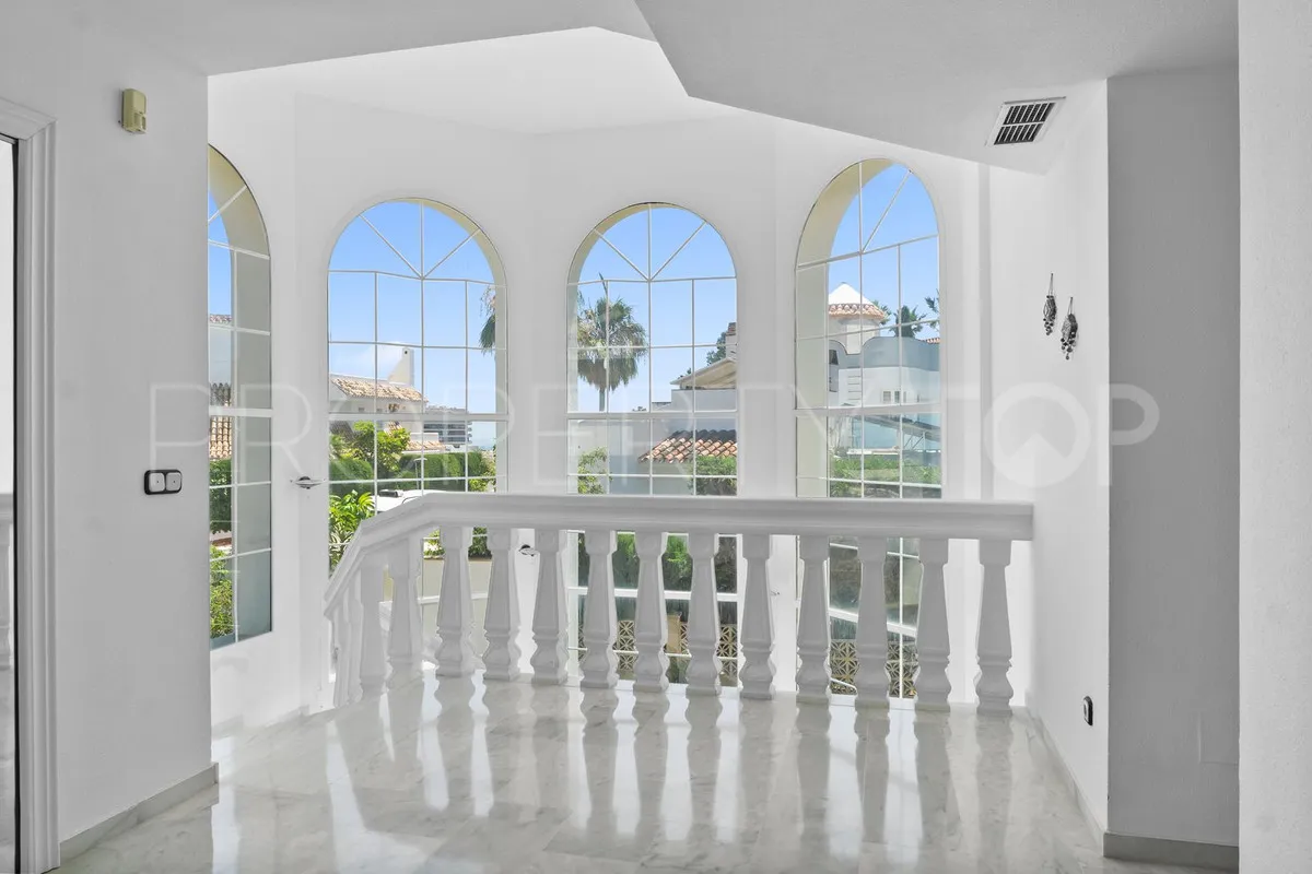 5 bedrooms villa in Torrequebrada for sale
