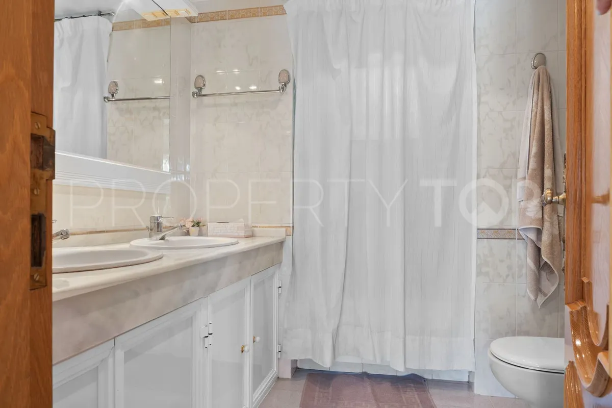 5 bedrooms villa in Torrequebrada for sale