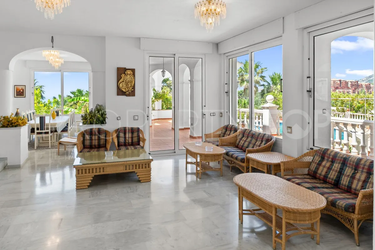 5 bedrooms villa in Torrequebrada for sale