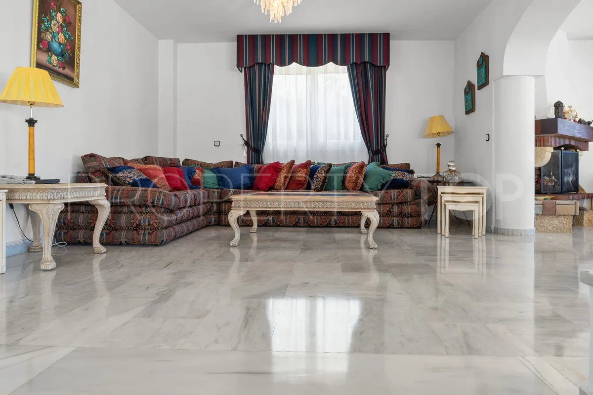 5 bedrooms villa in Torrequebrada for sale
