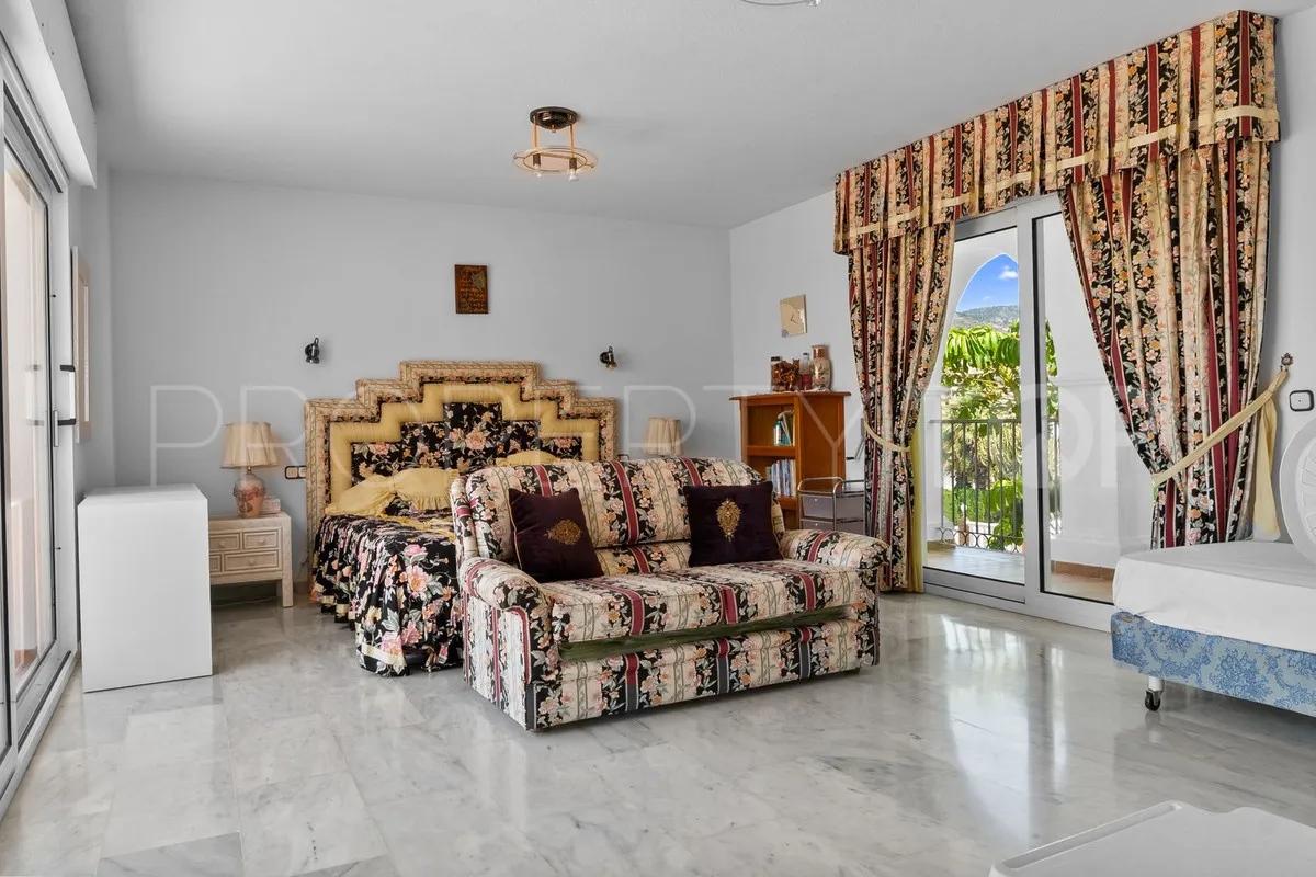 5 bedrooms villa in Torrequebrada for sale