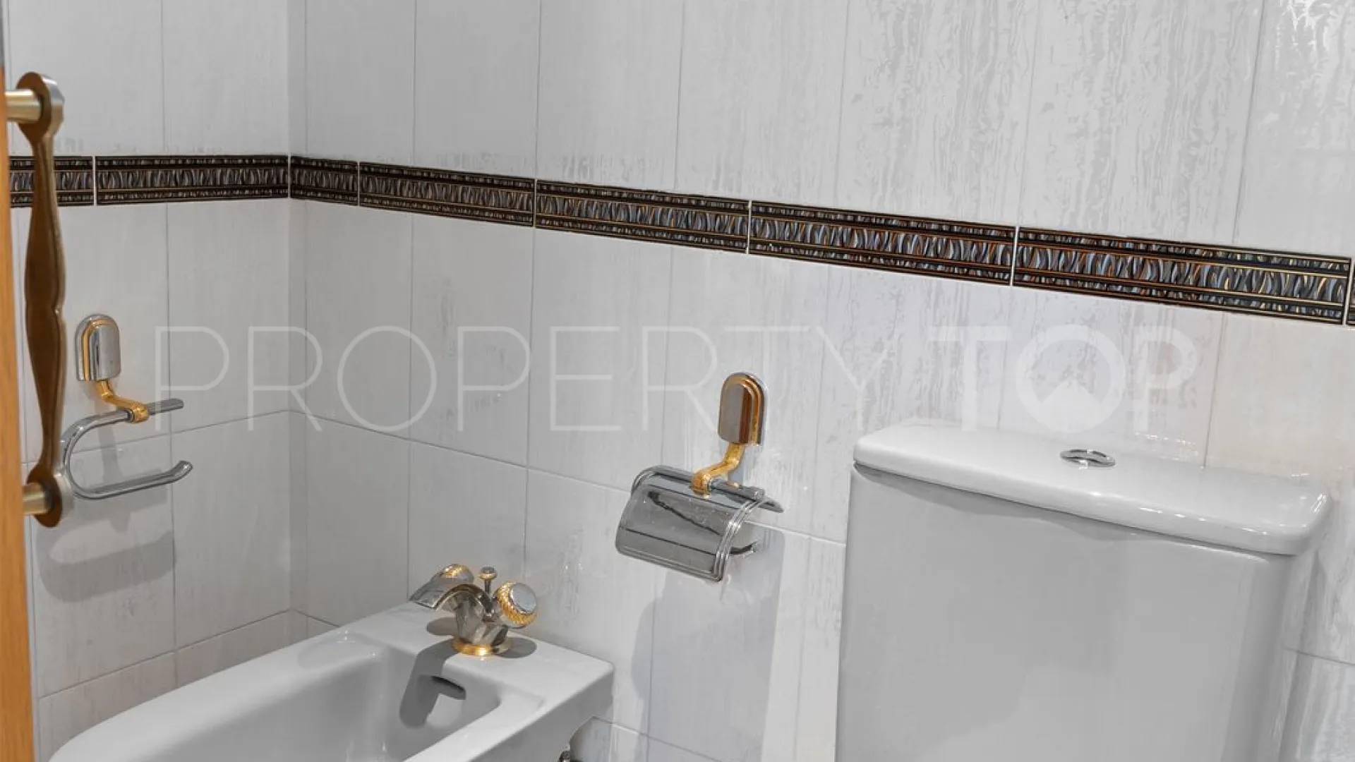 5 bedrooms villa in Torrequebrada for sale