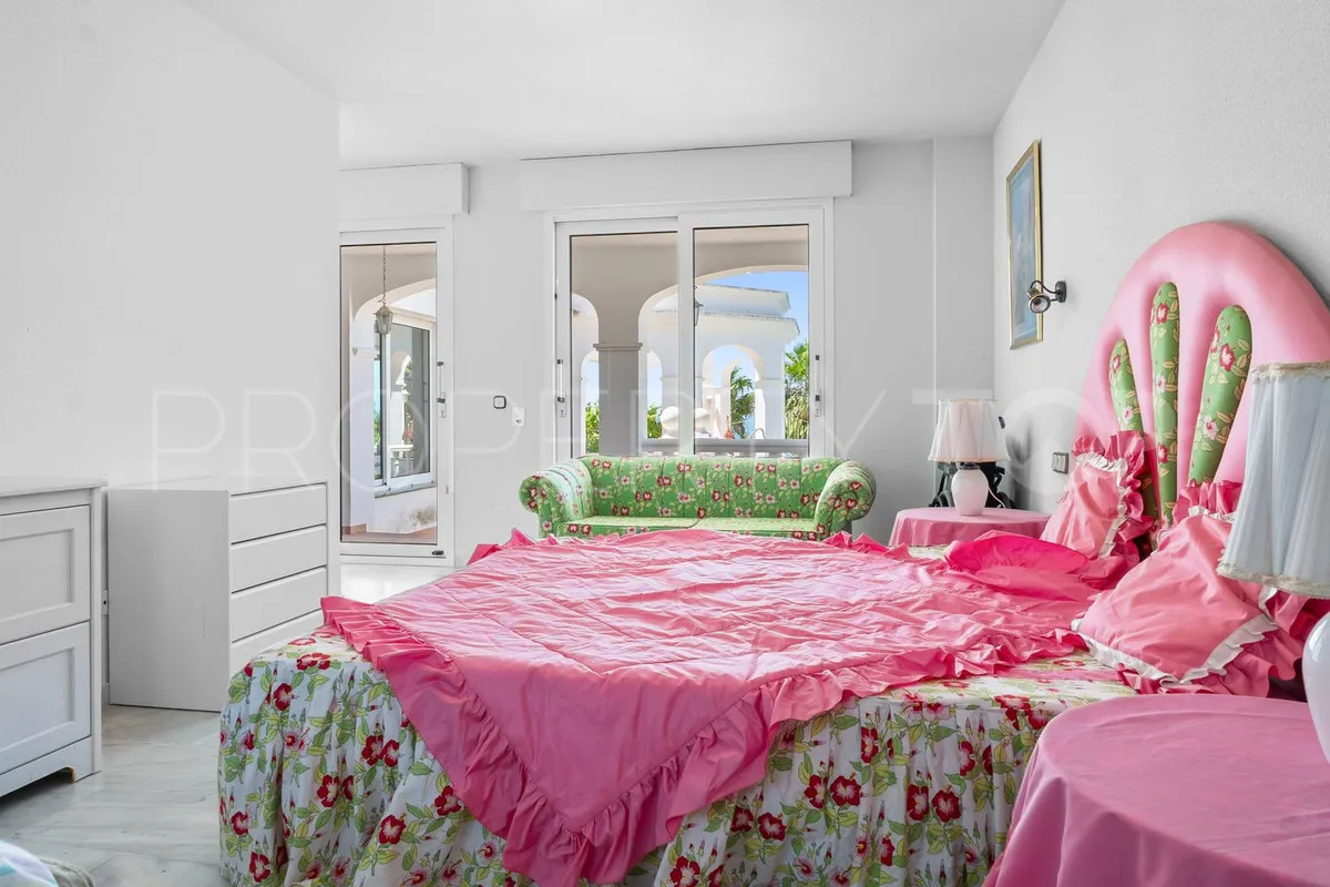 5 bedrooms villa in Torrequebrada for sale