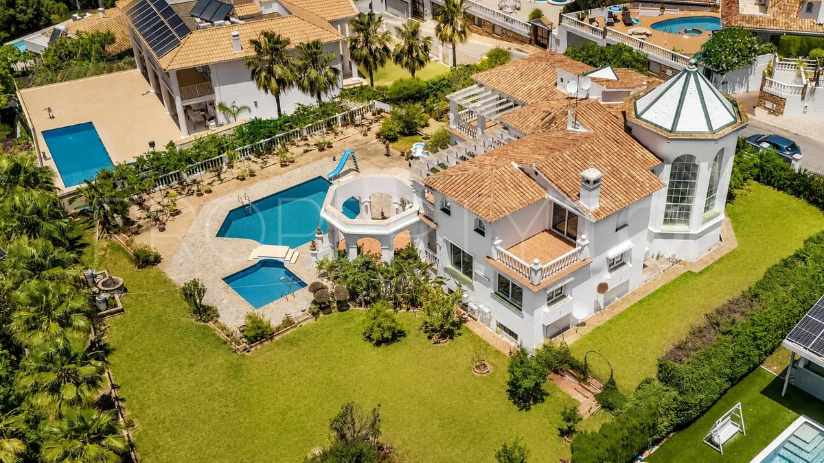 5 bedrooms villa in Torrequebrada for sale