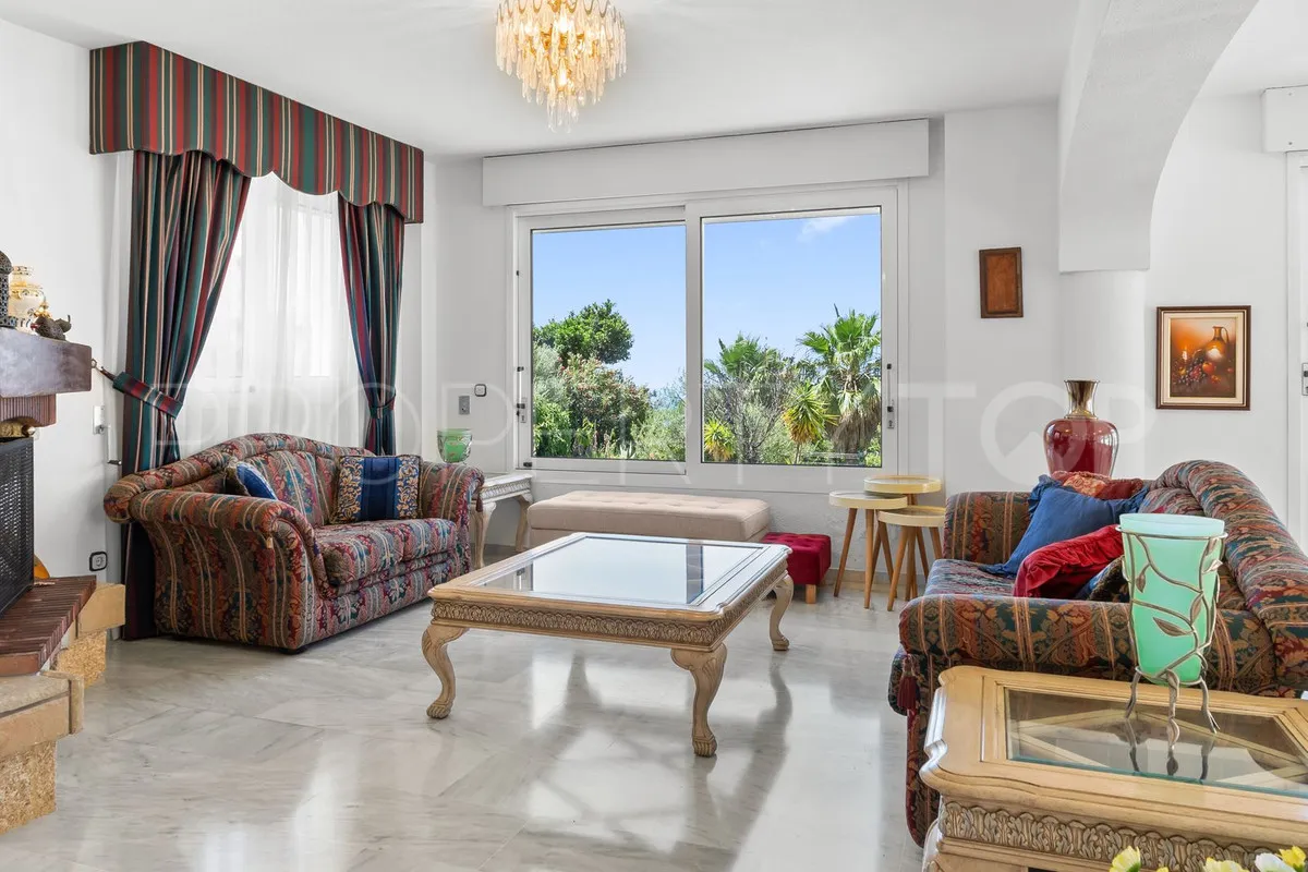 5 bedrooms villa in Torrequebrada for sale