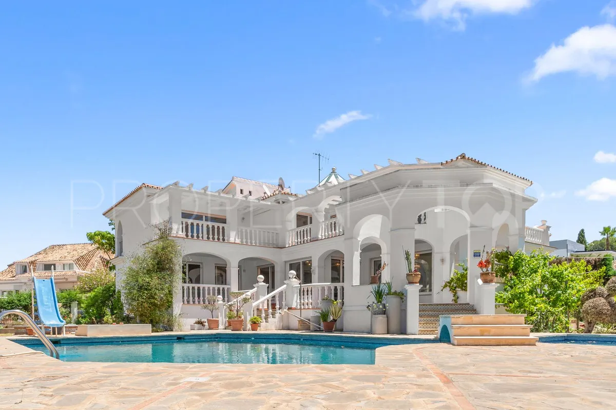 5 bedrooms villa in Torrequebrada for sale