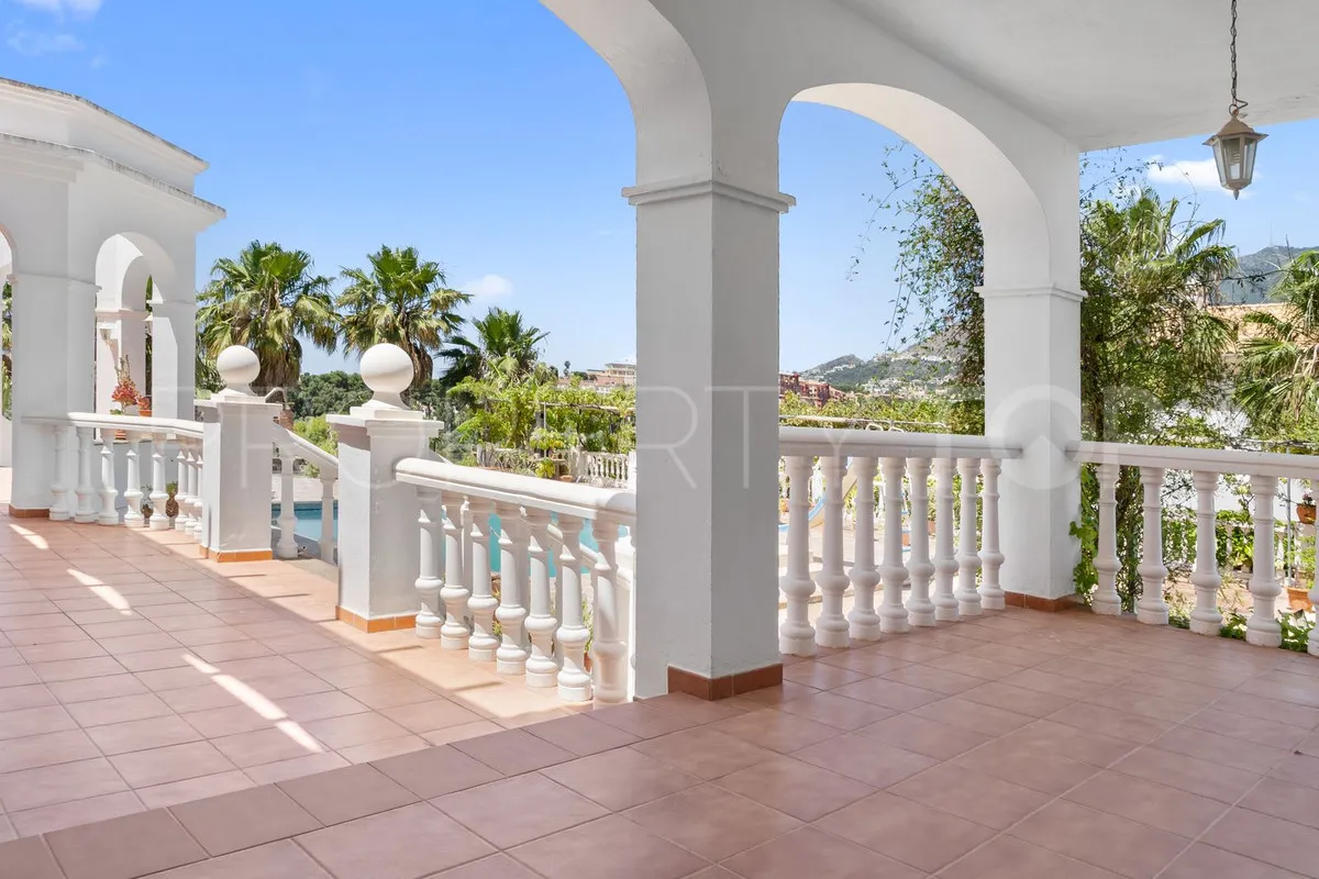 5 bedrooms villa in Torrequebrada for sale