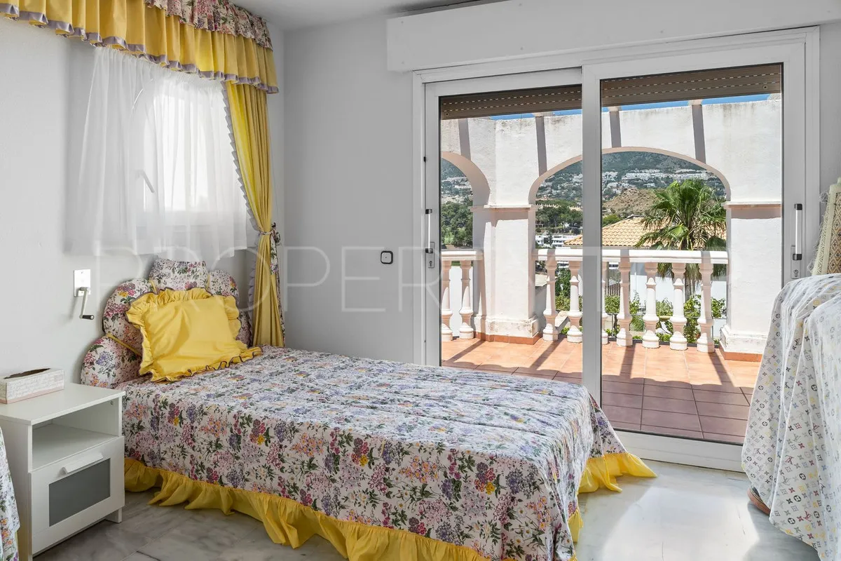 5 bedrooms villa in Torrequebrada for sale
