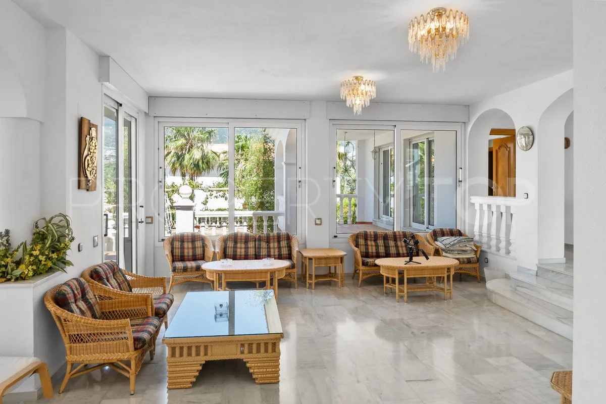 5 bedrooms villa in Torrequebrada for sale
