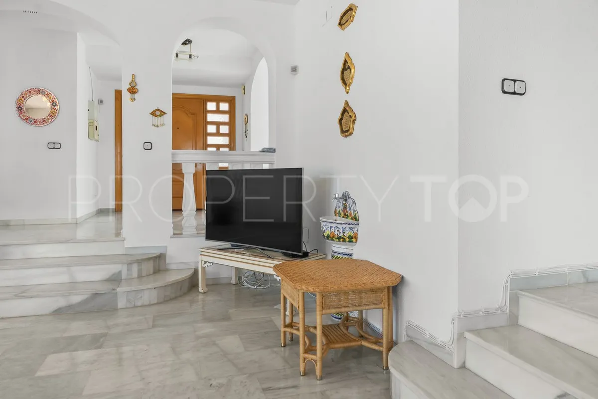 5 bedrooms villa in Torrequebrada for sale