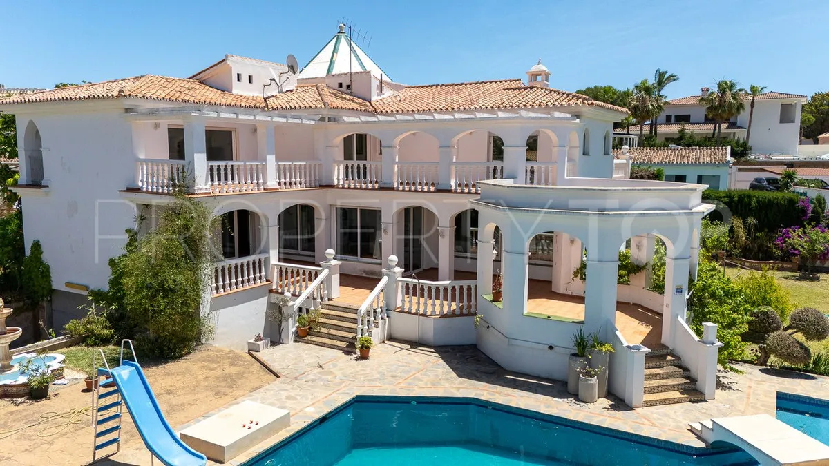5 bedrooms villa in Torrequebrada for sale
