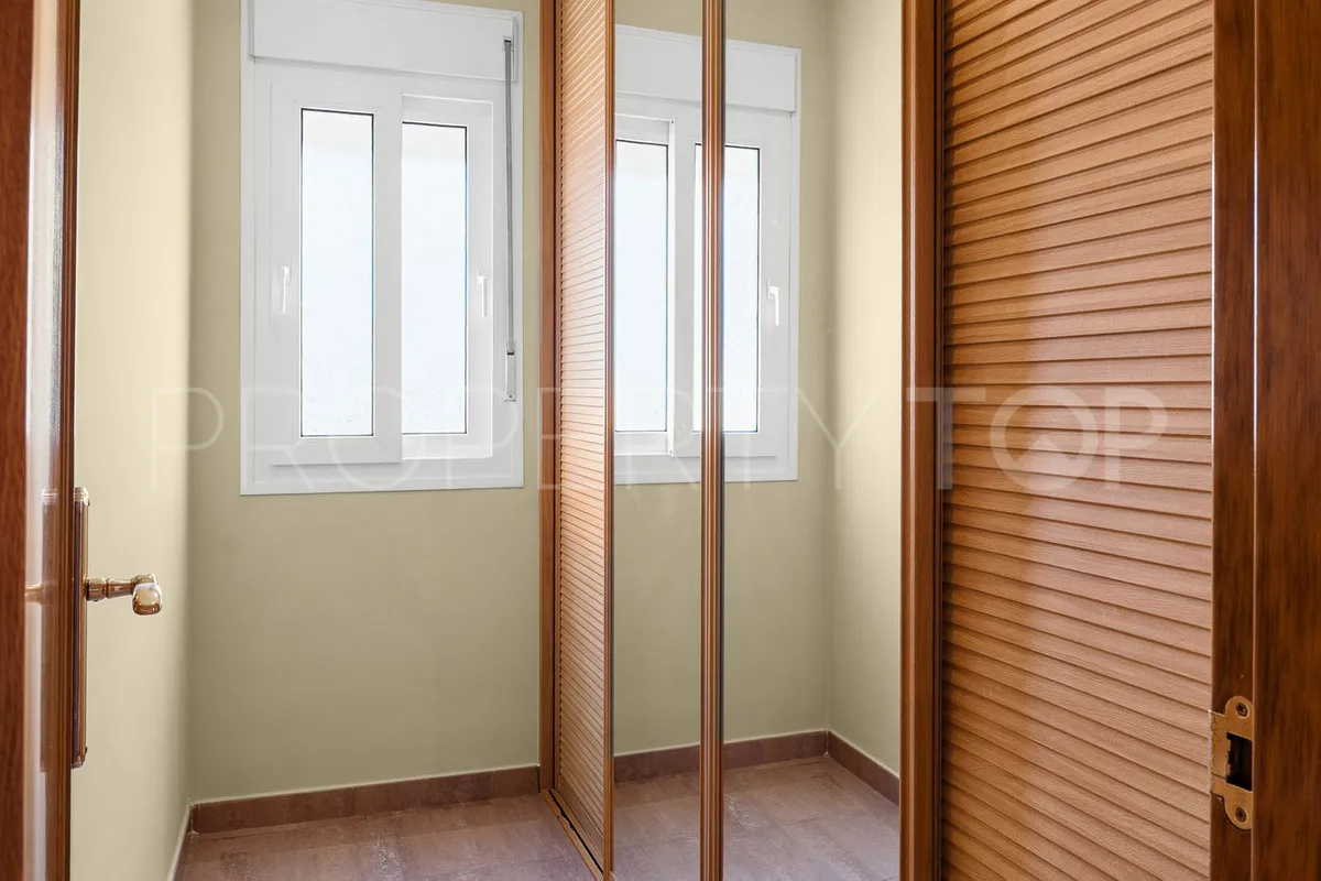 For sale Torrequebrada villa with 5 bedrooms