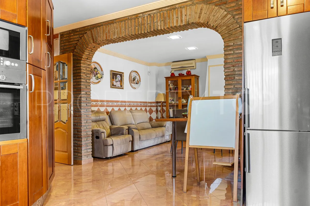 For sale Torrequebrada villa with 5 bedrooms