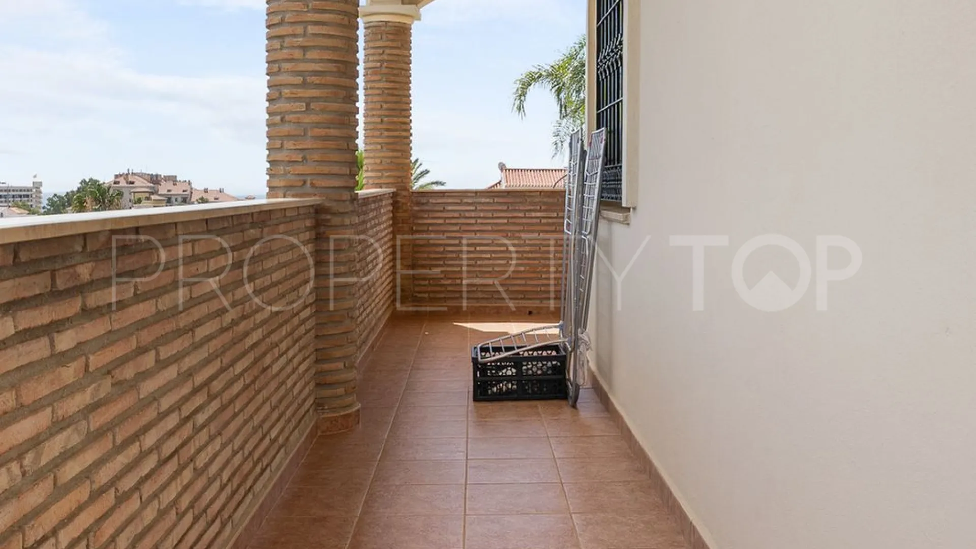 For sale Torrequebrada villa with 5 bedrooms