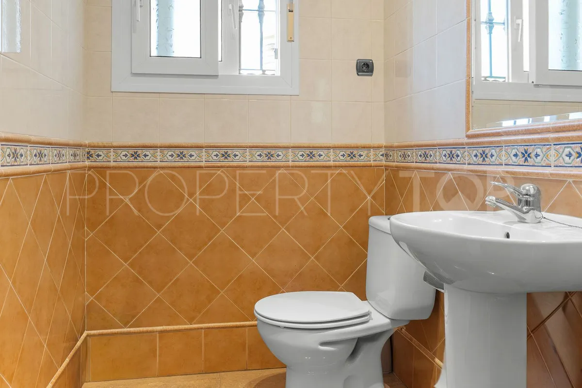For sale Torrequebrada villa with 5 bedrooms