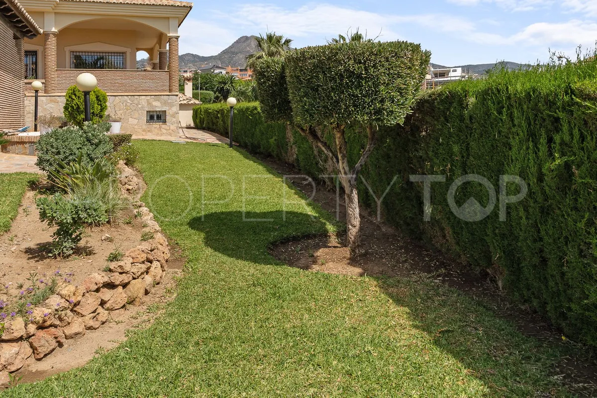 For sale Torrequebrada villa with 5 bedrooms