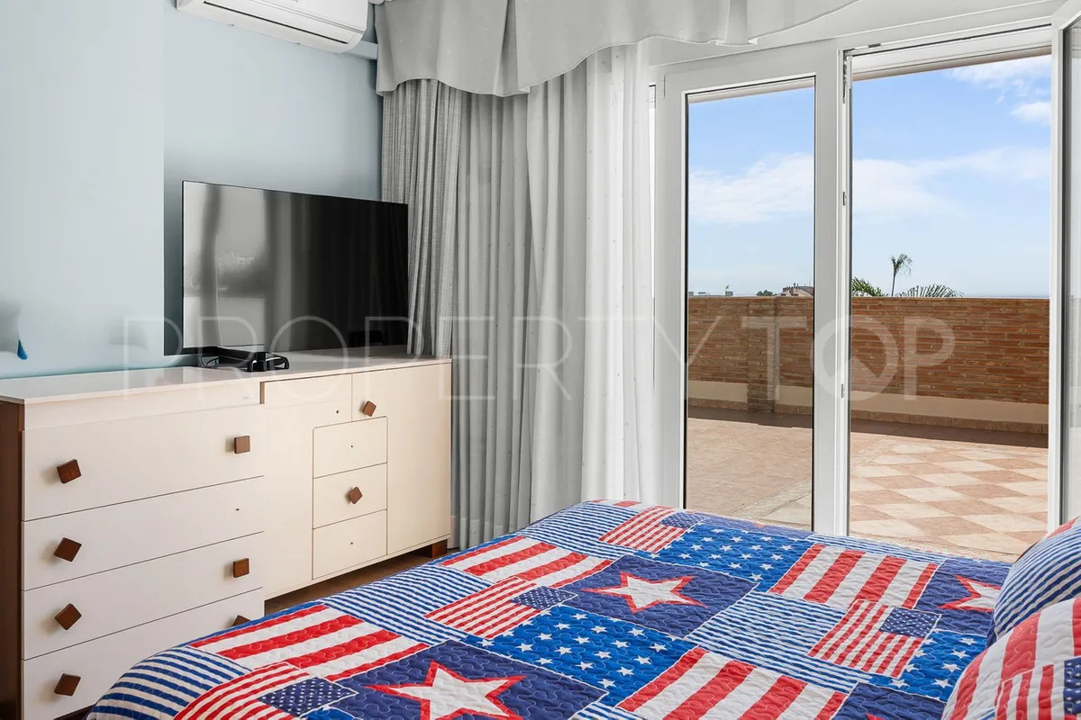 For sale Torrequebrada villa with 5 bedrooms