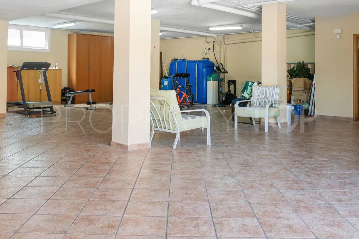 For sale Torrequebrada villa with 5 bedrooms